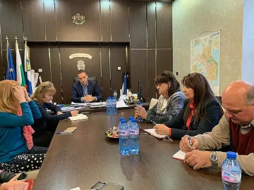 Изследват по метода на пуловете за коронавирус