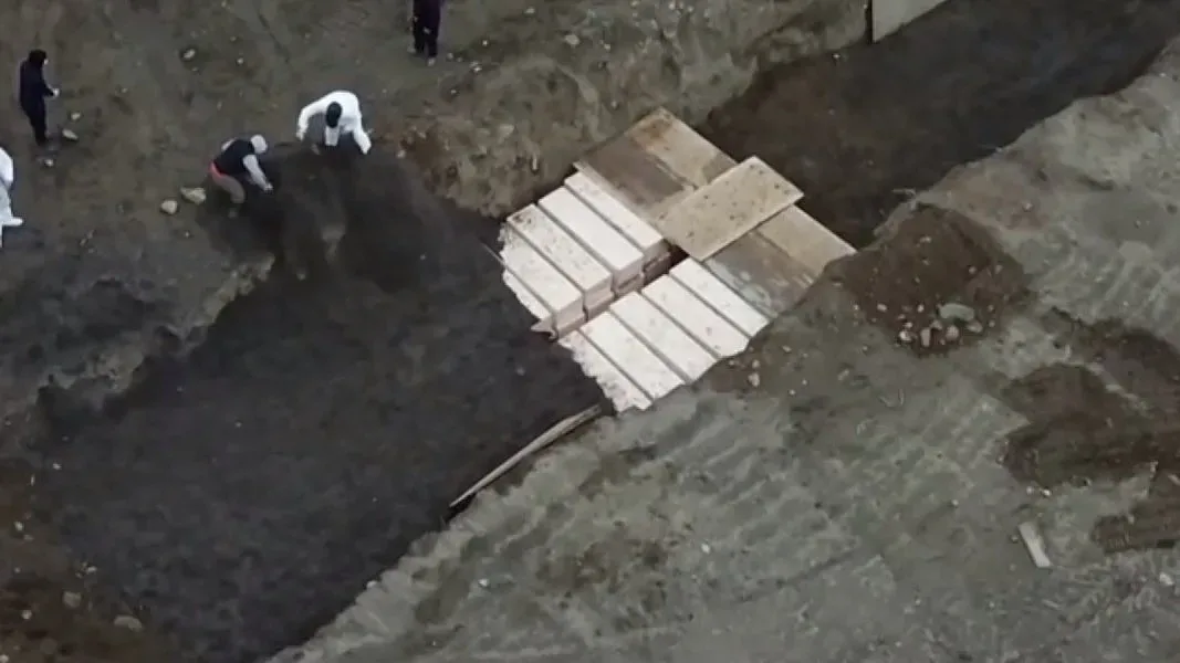 Ужас!Вижте къде погребват жертвите в Ню Йорк ВИДЕО