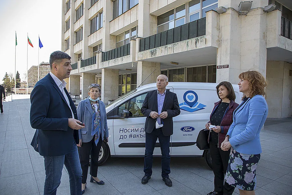 "Мото-Пфое" дари автомобил и на Община Стара Загора