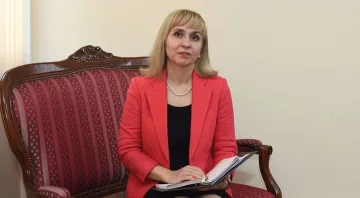 Омбудсманът: Не спирайте неплатени телефони