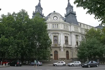 Земеделското министерство в спор с големите вериги