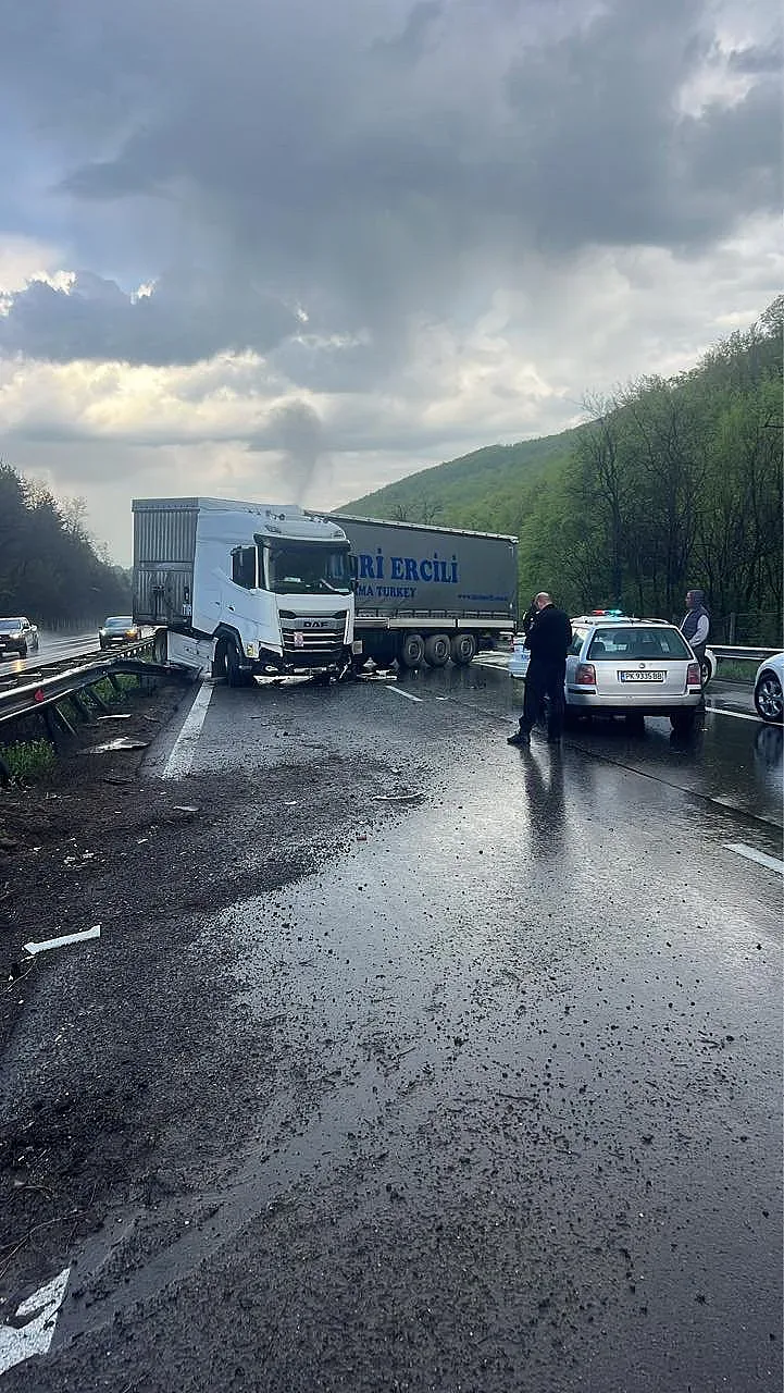 Ад на пътя! "Тракия" затворена