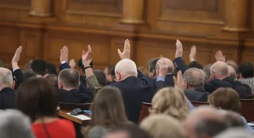 НС промени извънредния закон и бюджета (ОБЗОР)