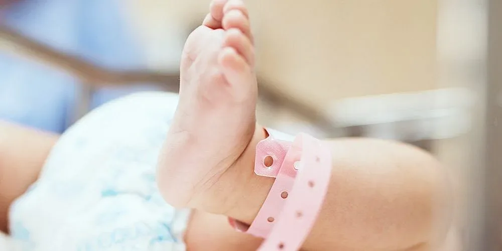 Нови имена на бебета- Корона, Вирус, Ковид