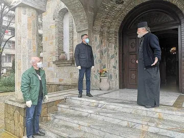 Х.Азис провери храмовете преди празниците
