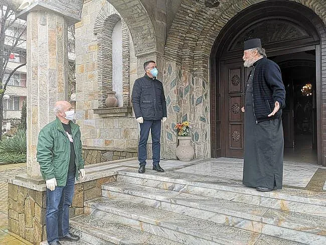 Х.Азис провери храмовете преди празниците