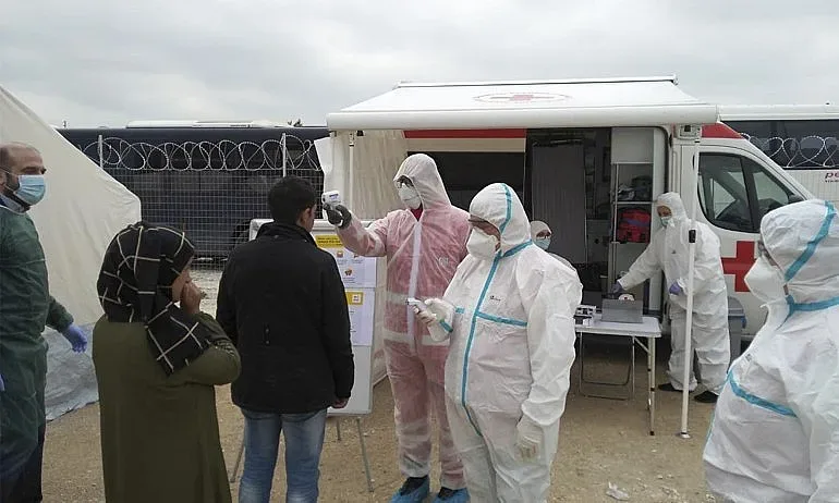 Коронавирусът налази бежански лагер