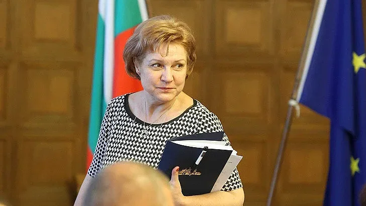 Менда Стоянова изпревари критиките на БСП