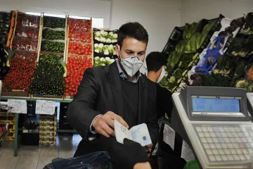 Как да мием храните преди ядене