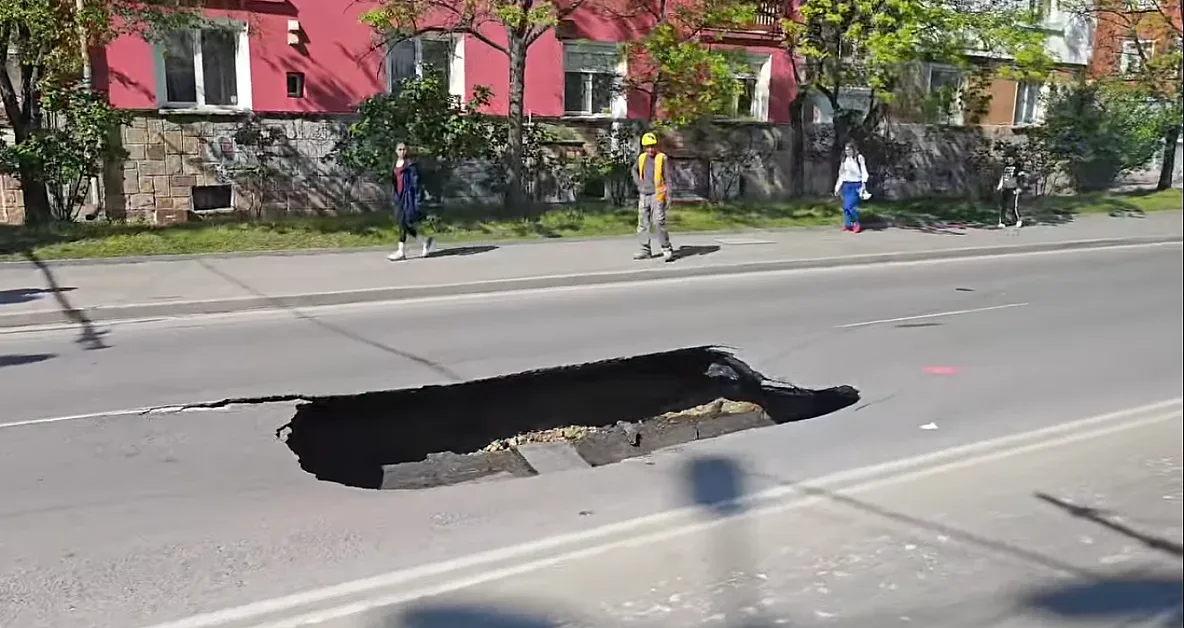 Безумие в столичен квартал! Шофьорите в потрес