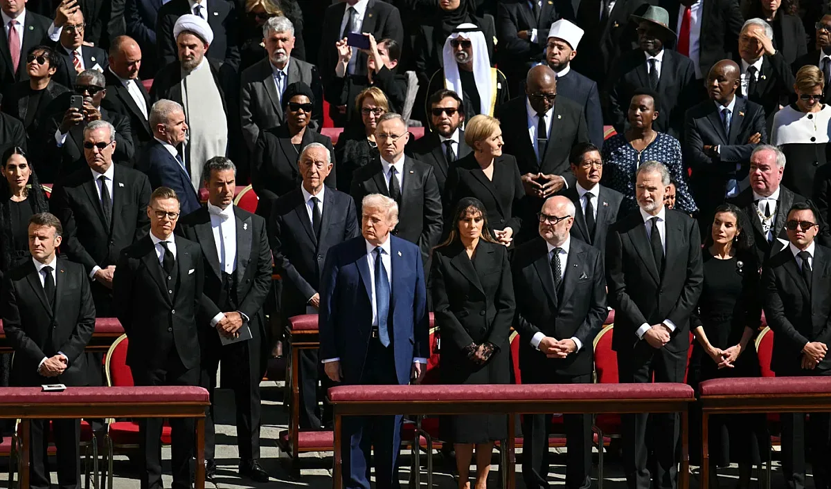 Светът се прощава с папа Франциск (ГЛЕДАЙТЕ НА ЖИВО)