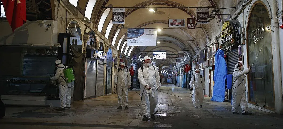 Расте заплахата от коронавируса в Истанбул