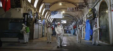 Расте заплахата от коронавируса в Истанбул