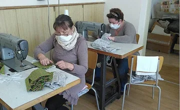 Маските - както защита, така и бизнес