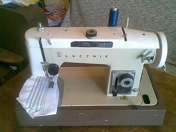 93-годишна българка шие маски