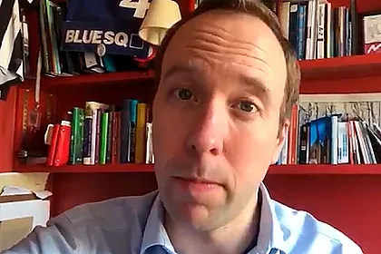 И здравният министър на Джонсън болен