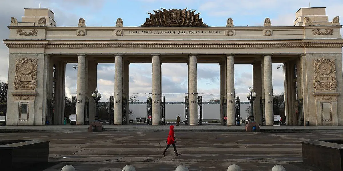 Москва с безпрецедентни мерки заради вируса