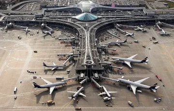 Русия затваря небето си за пътнически трафик