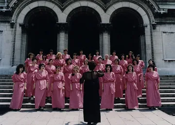 Отиде си българката, която всички аплодираха