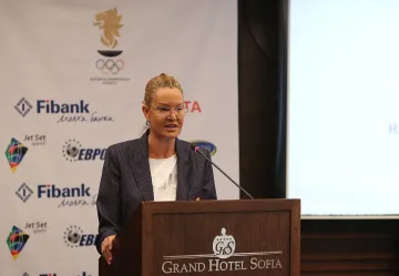 Костадинова пожела здраве и хъс на спортистите ни за 2022