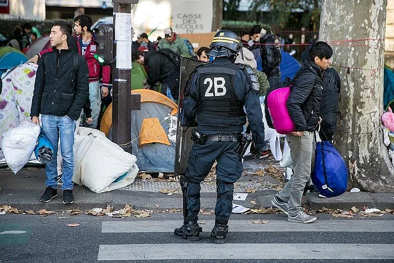 Френската полиция евакуира бежански лагер