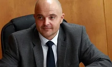 Полиция в парковете, Иванов притеснен