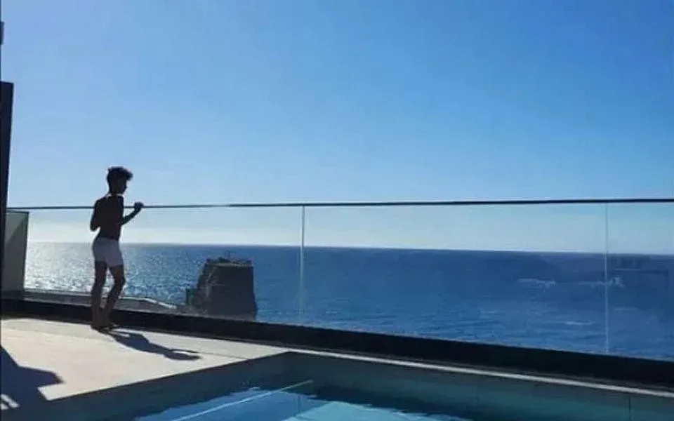 Къде стои под карантина Роналдо