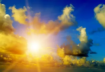 Наслаждаваме се на топлото време, но от балкона