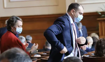 Приемат окончателно закона за извънредните мерки