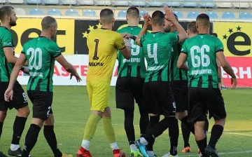 Разпуснаха футболен отбор заради коронавируса