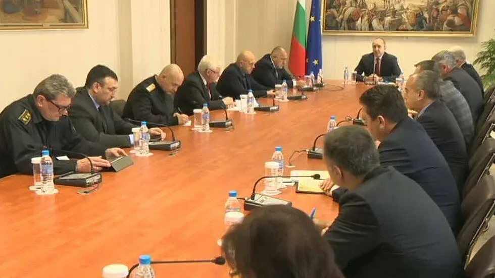 Обсъждат строга домашна карантина за пенсионерите