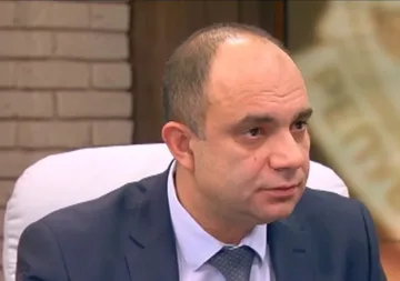 Задържаха адвоката на Цветан Василев