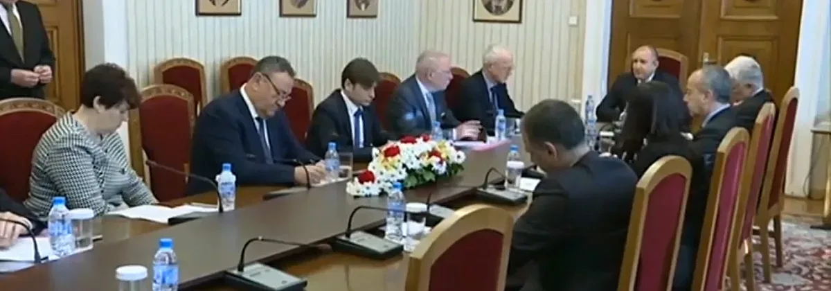 Бизнесът на среща с Радев