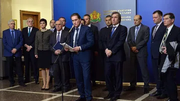 КРИБ с 16 мерки за спасяване на бизнеса