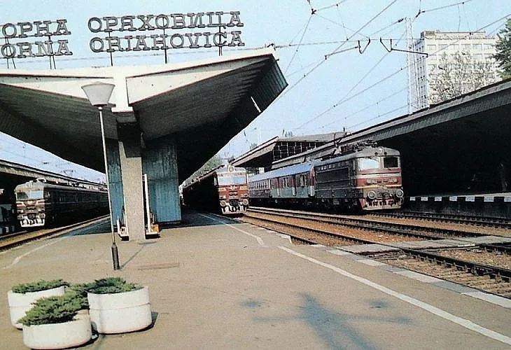 Железничари под карантина заради заразения от Варна