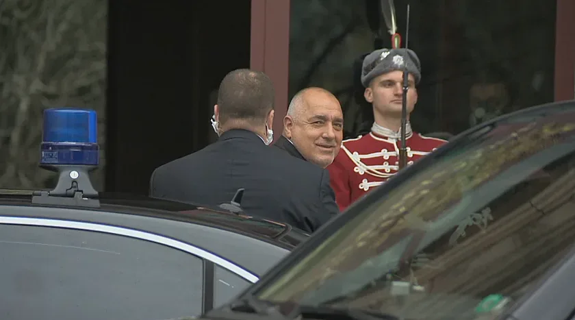 Борисов и Радев се срещат за коронавируса