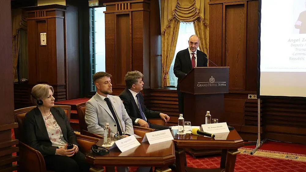 България и Румъния си стиснаха ръцете.  Проект за милиони