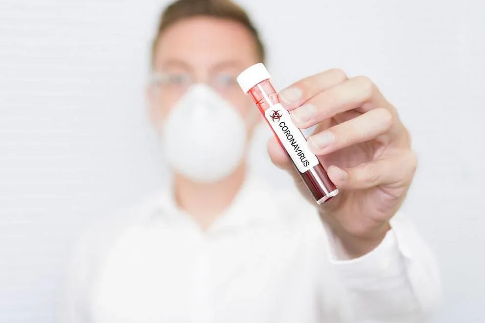 Заразените съпрузи били на юбилей в Лом