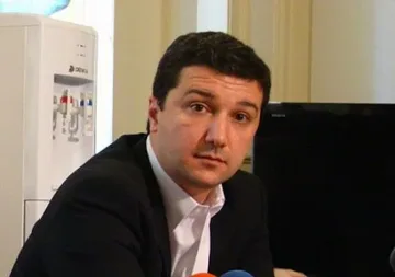 И Стойнев заговори за промяна в БСП