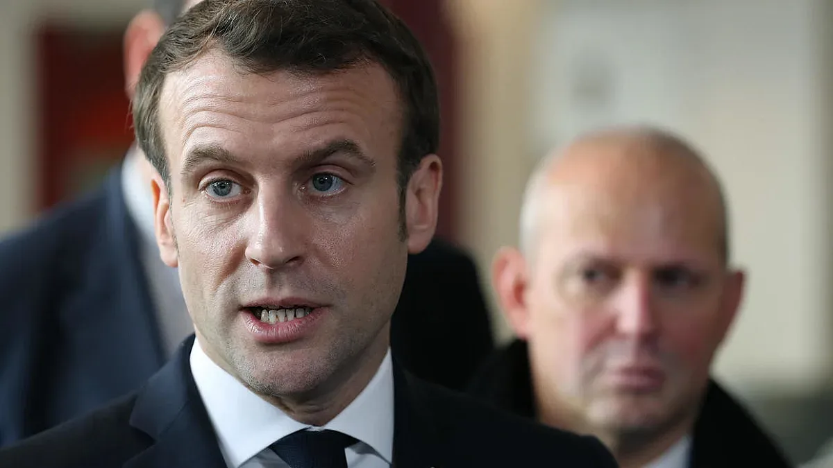 Макрон зове да не ходим при баба и дядо