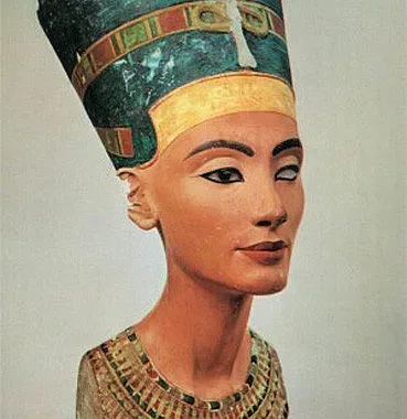 Търсят входа към гробницата на Нефертити