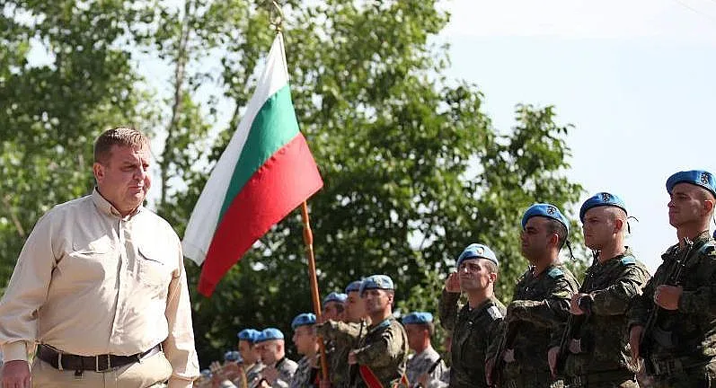 Каракачанов: Ще използваме оръжие срещу оръжие