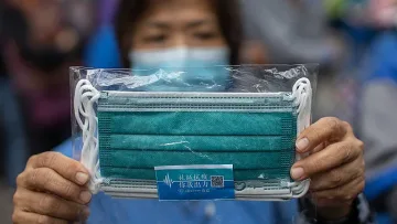 Бой в Япония заради медицински маски