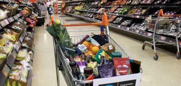 Запасяваме се с лекове и храни заради коронавируса