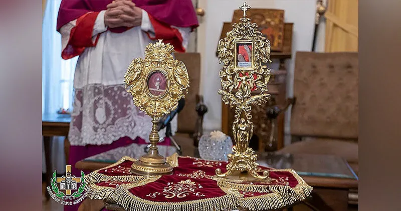 Патриархът получи дарове от католическата църква