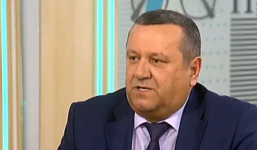 Адемов: Не е ясно кои подлежат на карантина
