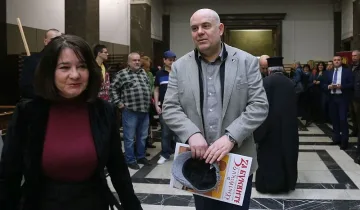 Гешев почете изложба за 150 г. Българска екзархия