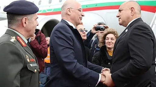 Свалиха от самолета с Борисов журналистка, кашляла