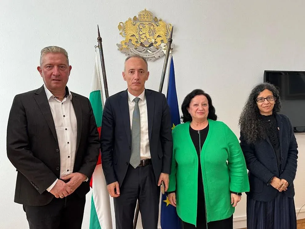 Радост в университетите. На кого вдигат парите