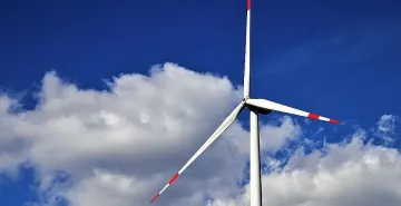 Седмицата започва с бурен вятър